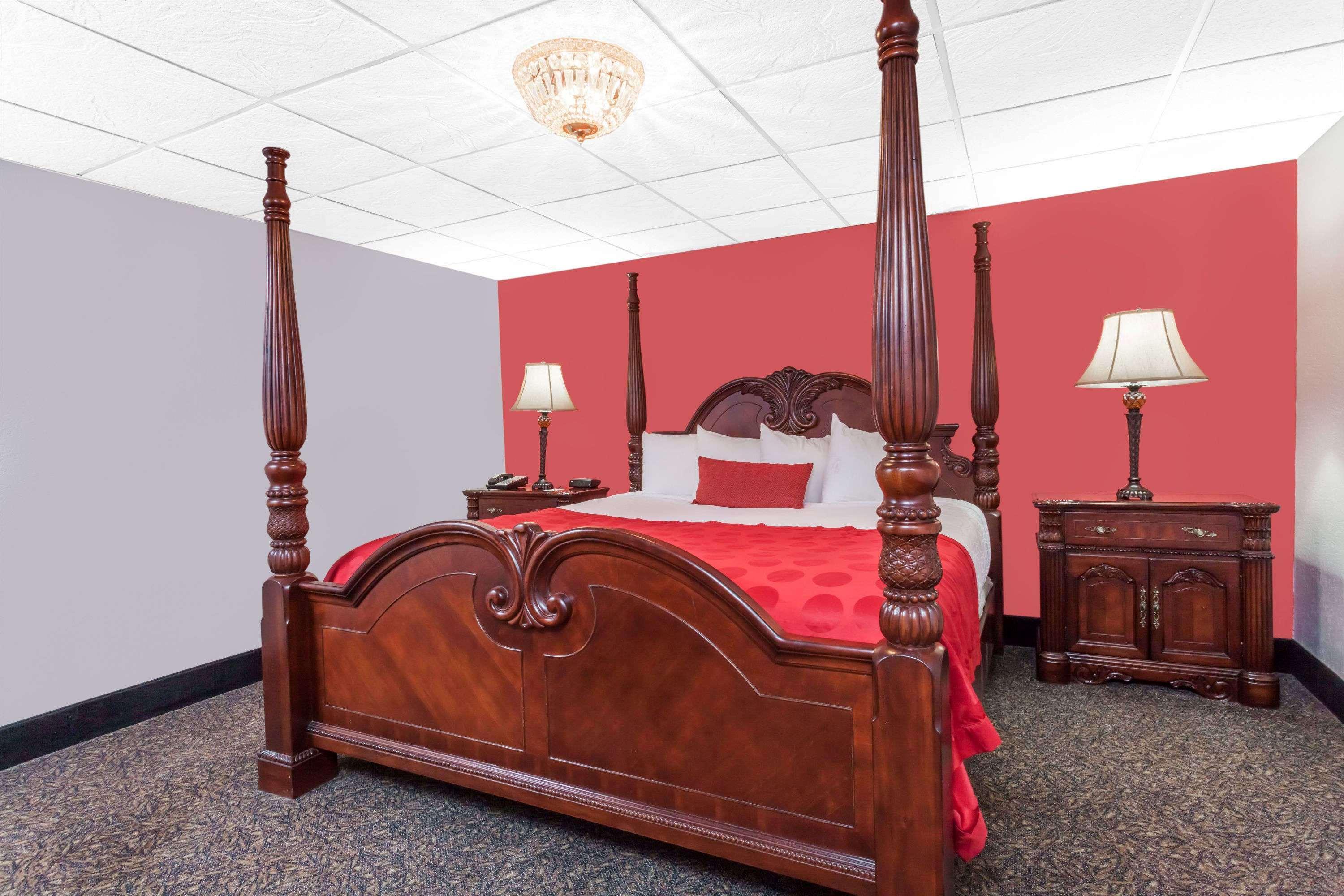 Ramada by Wyndham Henderson/Evansville Exteriör bild