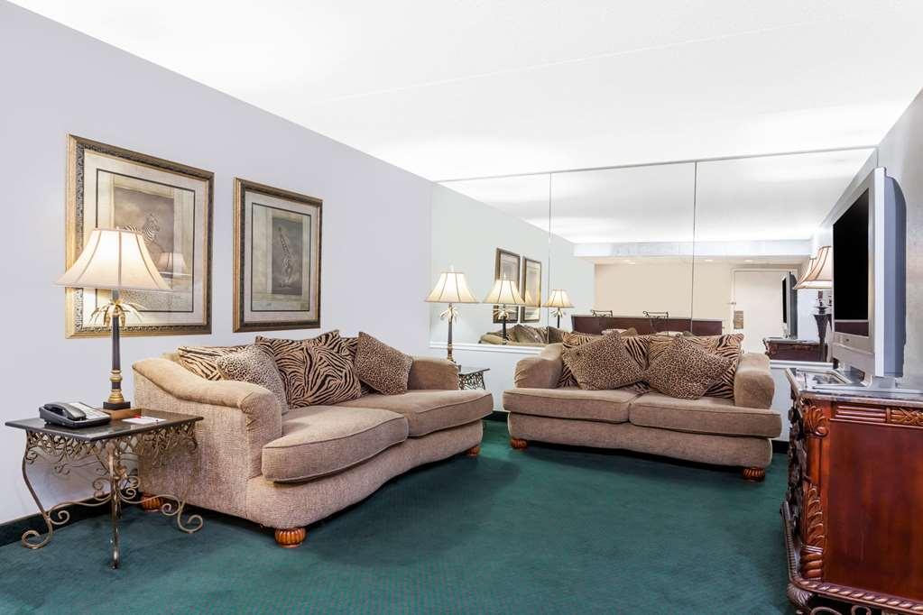 Ramada by Wyndham Henderson/Evansville Rum bild